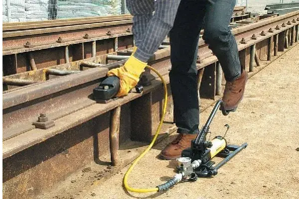 Bolting Tools